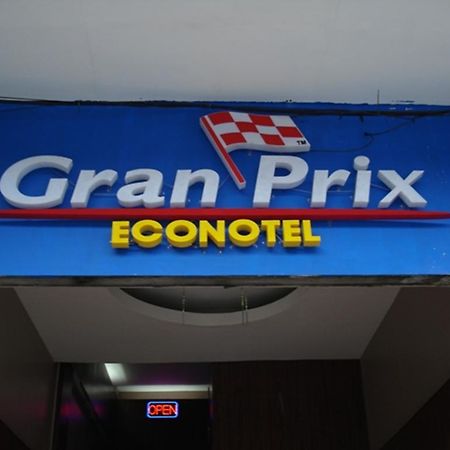 Gran Prix Hotel Pasay Manila Exterior photo